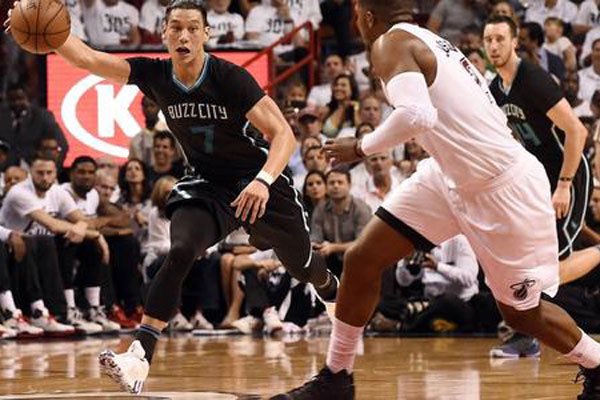 林书豪个人资料介绍 为什么在nba混不下去